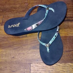 Reef womens sandals size 8